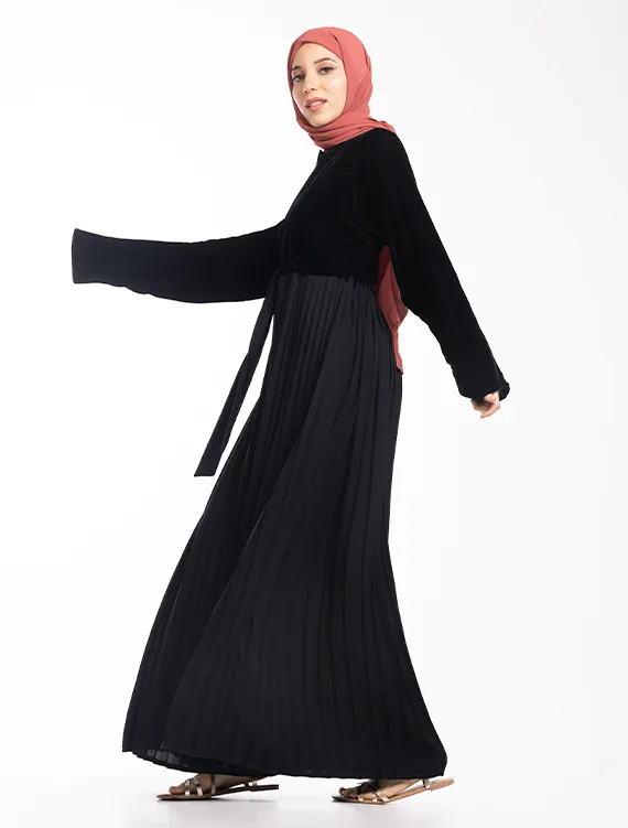 Black Fozia Velvet Abaya