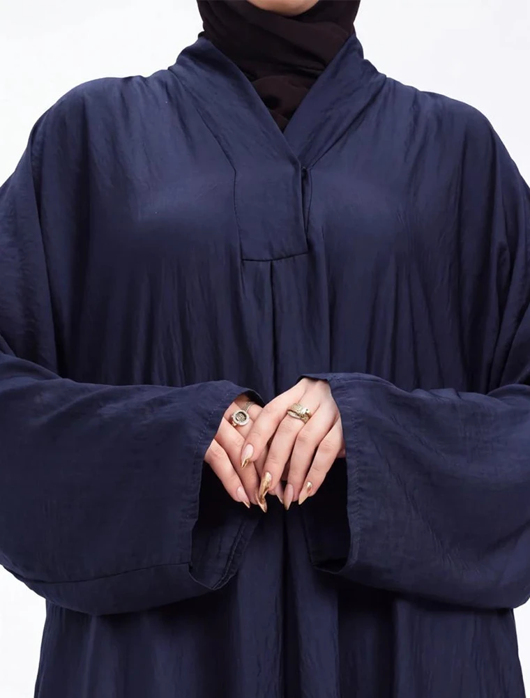 Navy Liyana Abaya